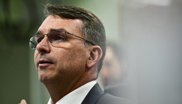 flavio-bolsonaro-saulo-cruz-agencia-senado.jpg