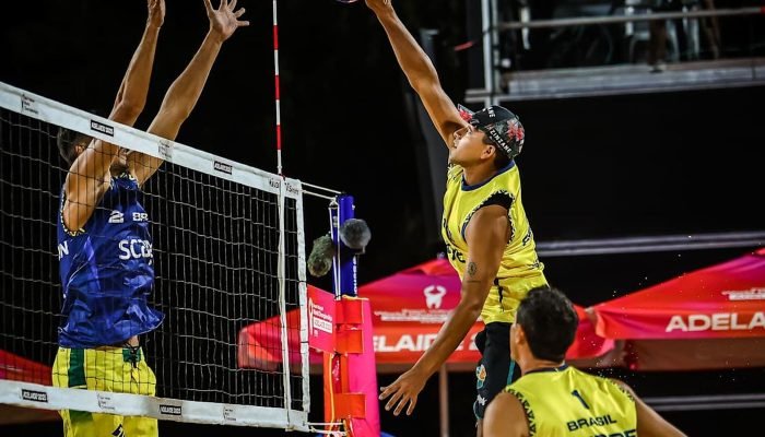 george_e_saymon_x_andre_e_renato_mundial_volei_de_praia_2025.jpg