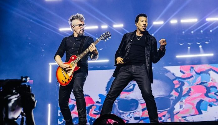 grecco-buratto-e-lionel-ritchie-divulgacao_widelg.jpg