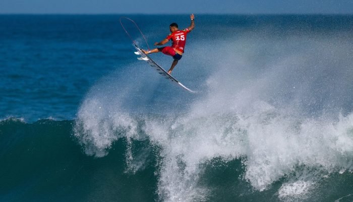 italo_ferreira_25rio_2543_thiago_diz1.jpg