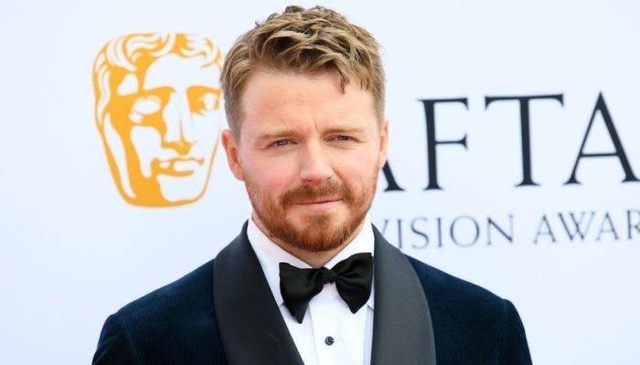 jack-lowden-negocia-papel-de-mr-darcy-na-nova-serie-de-orgulho-e-preconceito-da-netflix_widelg.jpg