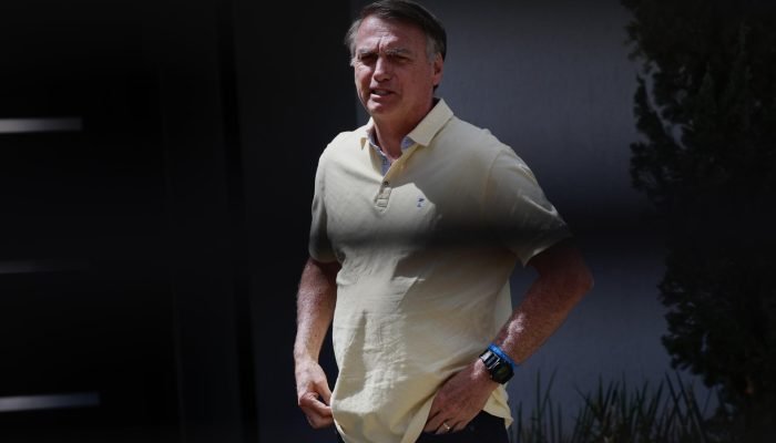 jair-bolsonaro-saida-apos-condenacao.jpg
