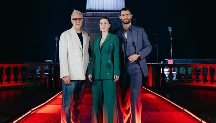 james-gunn-david-corenswet-e-rachel-brosnahan-de-superman-desembarcam-no-brasil-e-visitam-o-cristo-r.jpeg