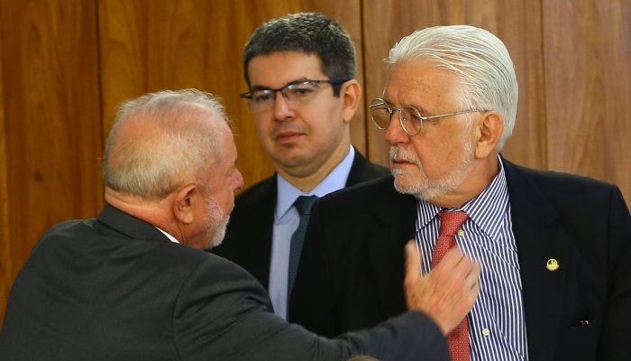 jaques-wagner-com-lula-e-randolfe-foto-antonio-cruz-agencia-brasil.jpg