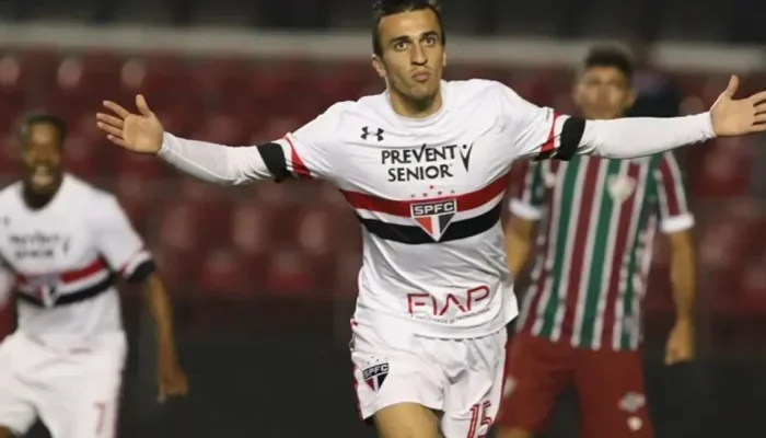 joao-schmidt-700x441.webp.webp