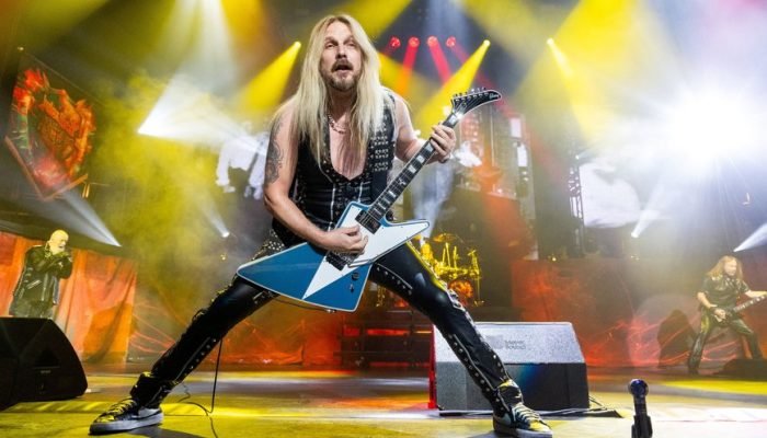 judas-priest-richie-faulkner-revela-dificuldades-para-tocar-musicas-apos-avc-2176168219_9d100315158.jpeg