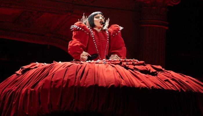 lady-gaga-declara-o-seu-amor-ao-brasil-e-faz-o-mundo-de-testemunha-foto-brazil-news-1_widelg.jpg