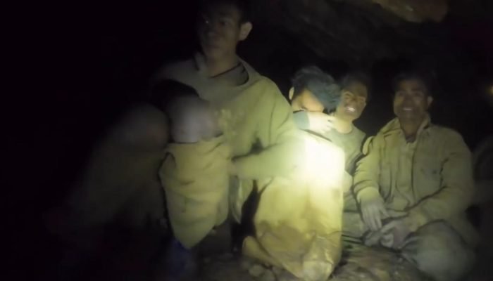 laos-caverna-desaparecidos.jpg