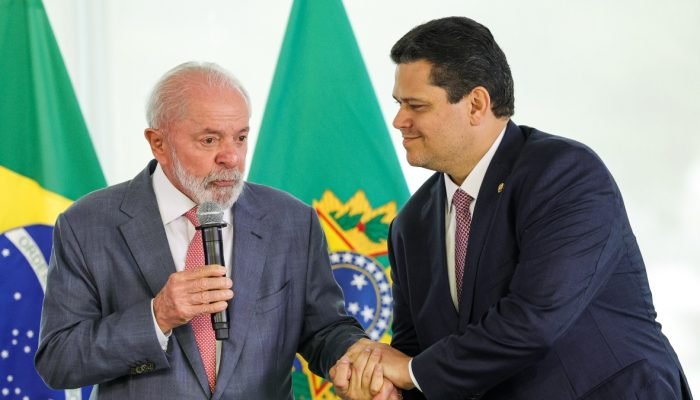 lula-com-davi-alcolumbre-foto-fabio-rodrigues-pozzebom-agencia-brasil-1.jpg