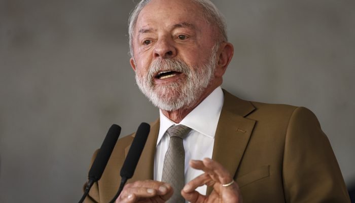 lula-taxa-das-blusinhas.jpg