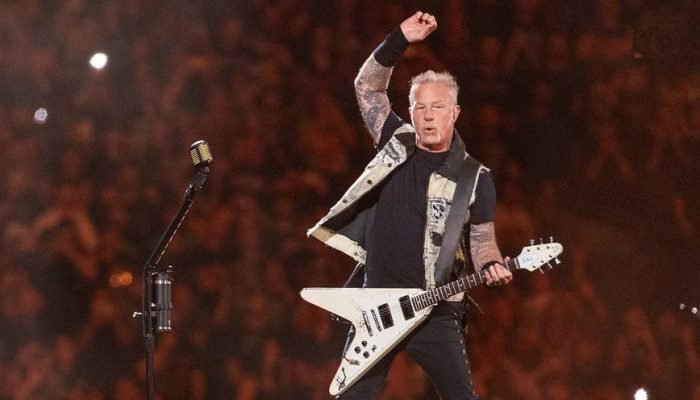 metallica-james-hetfield-2024-foto-mat-hayward-getty-images_widelg.jpg