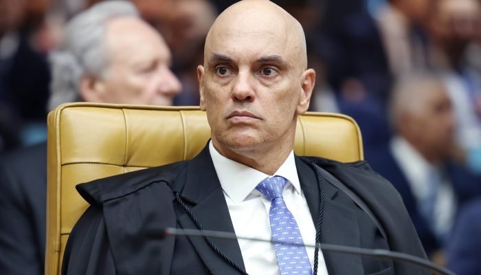 moraes.jpg