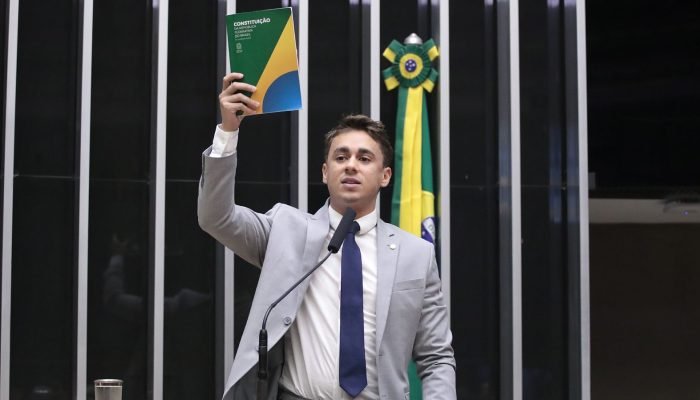 nikolas-ferreira-constituicao.jpg