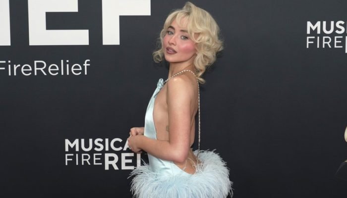 o-conselho-de-carly-simon-a-sabrina-carpenter-apos-polemica-sobre-sexualizacao_8g180805456_widelg.jp_.jpeg