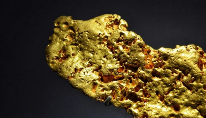 ouro-scaled.jpg