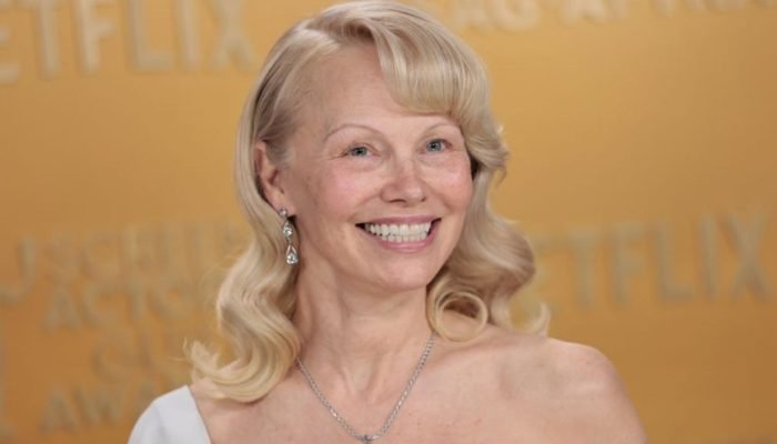 pamela-anderson-coloca-filme-brasileiro-entre-seus-favoritos-do-seculo-21-2201567342_widelg.jpg