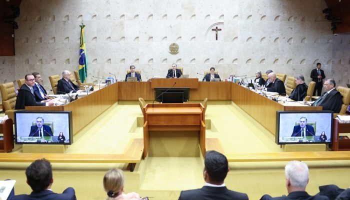 plenario-stf-jornais.jpg