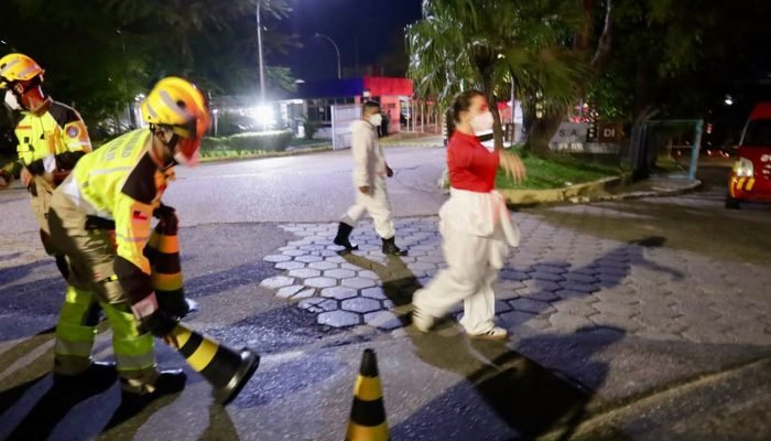 prefeito-renato-junior-instaura-gabinete-de-crise-e-coloca-manaus-em-estado-de-alerta-apos-vazamento.jpeg