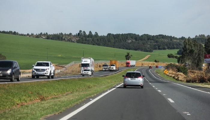 rodovia-foto-geraldo-bubniak-agencia-de-noticias-do-parana.jpg