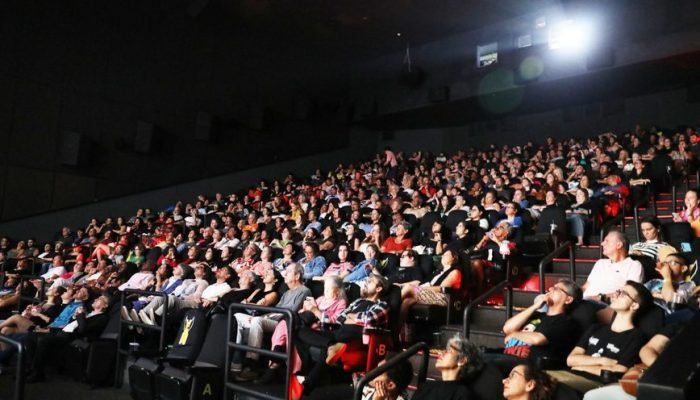 santos-film-fest-chega-a-11a-edicao-celebrando-a-memoria-e-a-diversidade-do-cinema-brasileiro_widelg.jpeg
