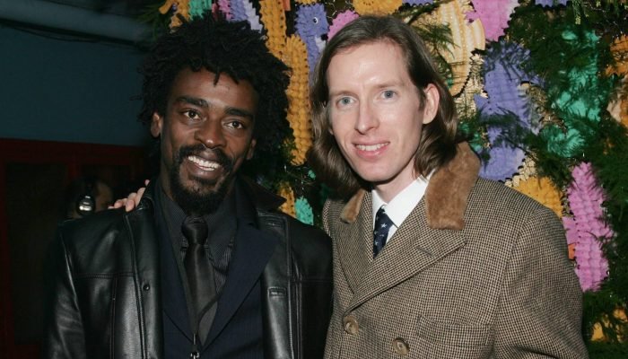 seu-jorge-wes-anderson-2004-foto-Evan-Agostini-Getty-Images-51844003.jpg