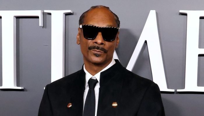 snoop-dogg-gettyimages-2211902021_widelg.jpg