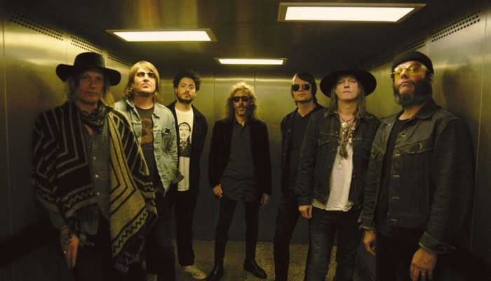 the-brian-jonestown-massacre-por-marie-monteiro_widelg.jpg