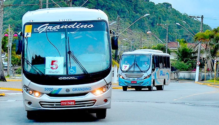 transporte-universitario-itanhaem.jpg