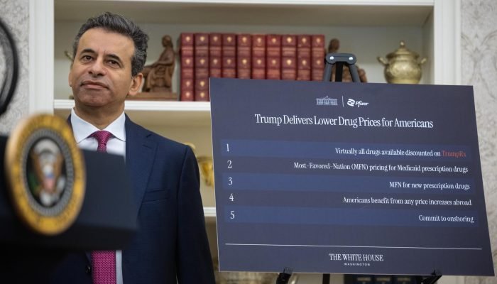 trump-Pfizer.jpg