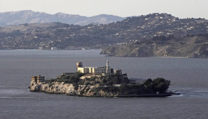 trump-prisao-alcatraz.jpg