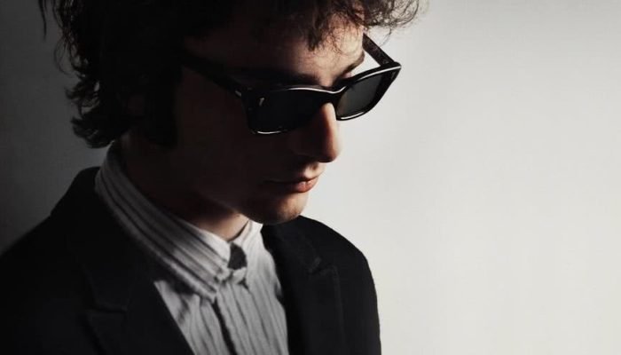 um-completo-desconhecido-cinebiografia-de-bob-dylan-com-timothee-chalamet-estreia-nos-cinemas-brasil.jpeg