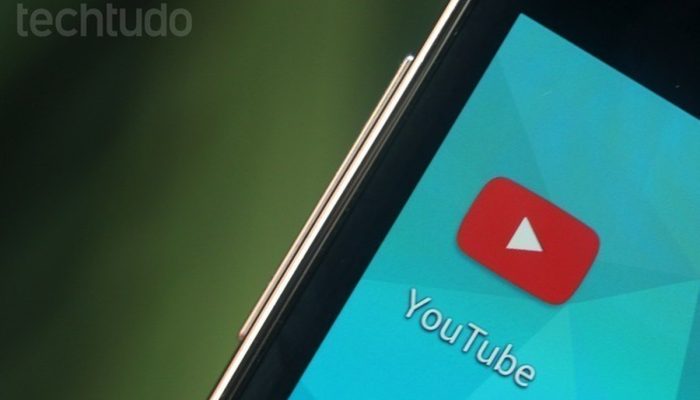 2016-12-02-mudar-nome-descricao-privacidade-youtube-celular.jpg