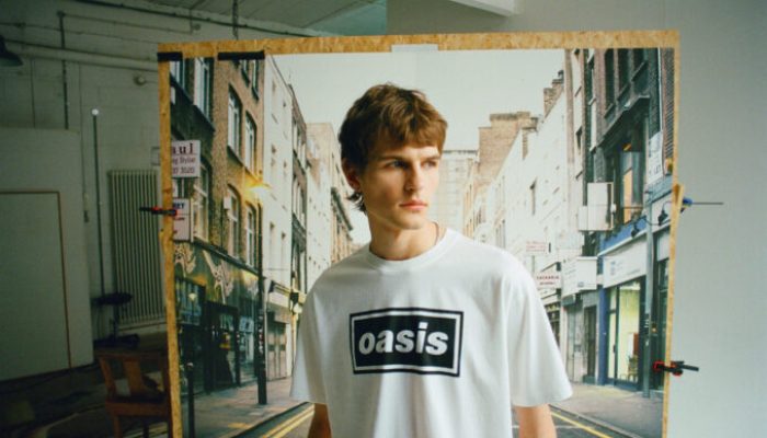 25_H1_Oasis-–-Levis-Photo-©-Michael-Spencer-Jones-11-679x450.jpg