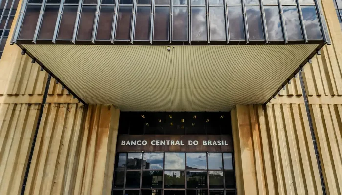 Banco-Central-eleva-a-taxa-de-juros.webp.webp Banco-Central-eleva-a-taxa-de-juros.webp.webp
