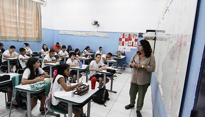 ESCOLA-SANTOS-ARQUIVO-PMS.jpg