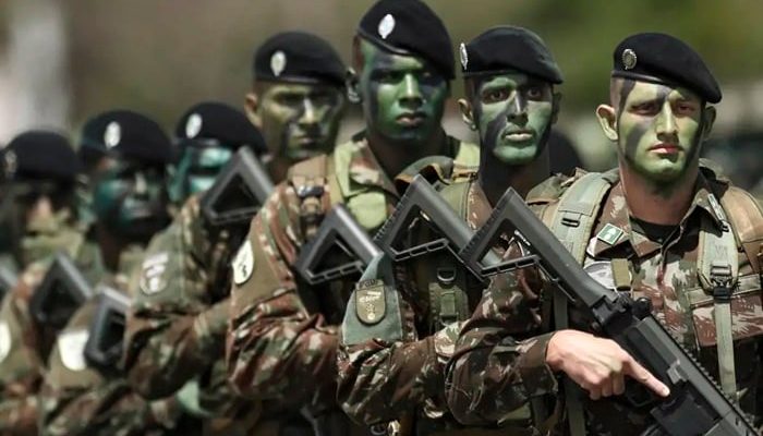 Exercito-mantem-contratos-com-empresa-investigada-pela-PF-no-escandalo-do-INSS.jpg Exercito-mantem-contratos-com-empresa-investigada-pela-PF-no-escandalo-do-INSS.jpg