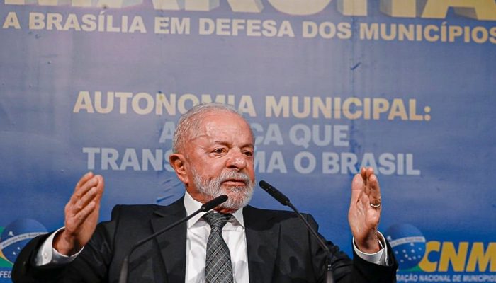 Lula-Marcha.jpg Lula-Marcha.jpg