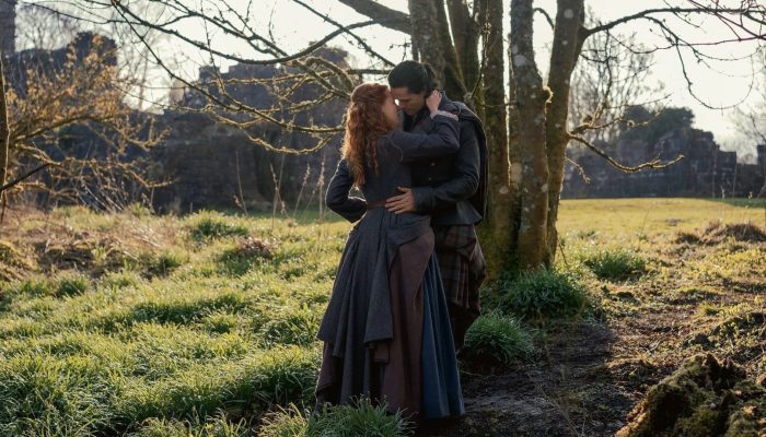 Quando-estreia-a-2a-temporada-de-Outlander-Blood-of-My-Blood-no-streaming.jpg