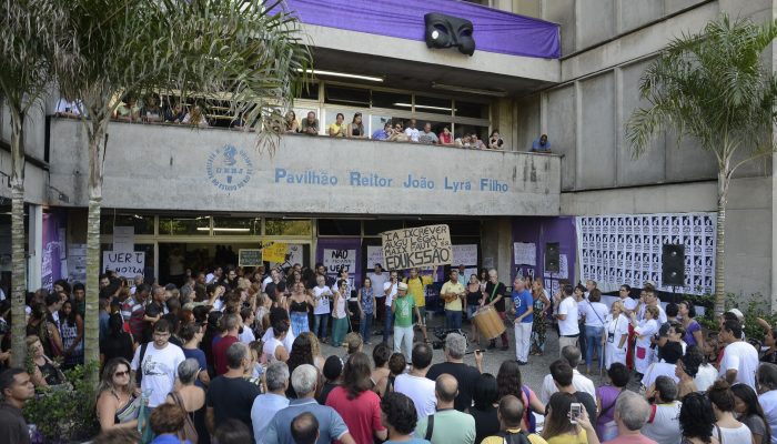 Uerj_ato_Luto_na_Luta_2-scaled.jpg