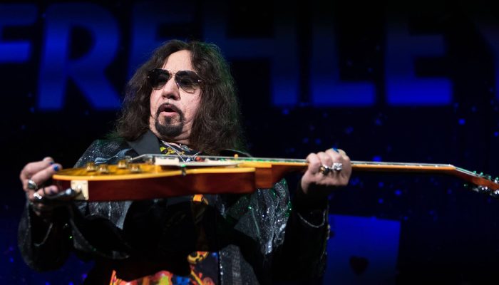 ace-frehley-kiss-2021-foto-Jason-Koerner-Getty-Images-1345928209.jpg