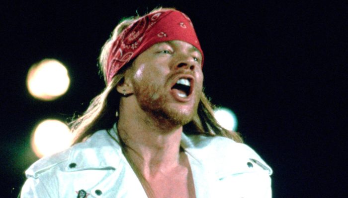 axl-rose-guns-n-roses-cantor-1992-foto-Michael-Putland-Getty-Images.jpg axl-rose-guns-n-roses-cantor-1992-foto-Michael-Putland-Getty-Images.jpg