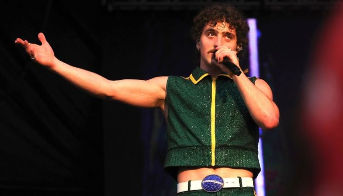 benson-boone-mostra-presenca-de-palco-e-muito-mais-em-show-no-lollapalooza_widelg.jpg benson-boone-mostra-presenca-de-palco-e-muito-mais-em-show-no-lollapalooza_widelg.jpg