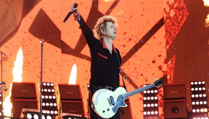 billie-joe-armstrong-green-day-2025-foto-kevin-mazur-getty-images-for-coachella-2211092542_widelg.jp_.jpeg