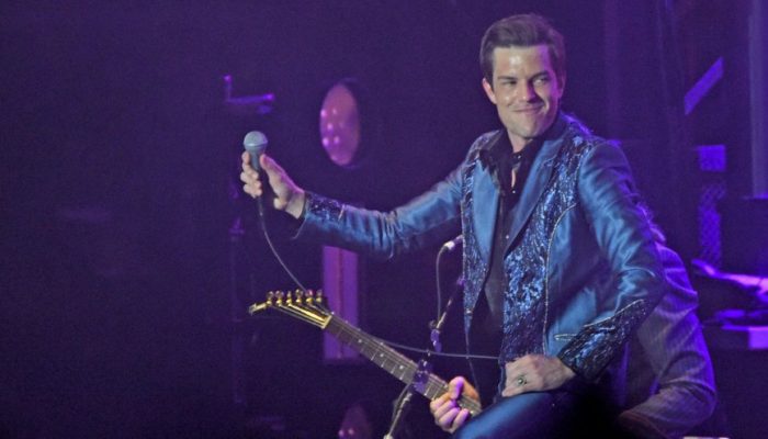 brandon-flowers-the-killers-2019-foto-stephen-j-cohen-getty-images-1161900445_widelg.jpg