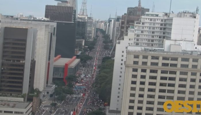 camera-da-revista-oeste-na-avenida-paulista-masp-ato-contra-anistia-esvaziado-boulos.jpg