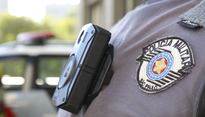 cameras_uniformes_de_policiais_militares_sao_paulo_rvrsa_abr_2804223633_0.jpg