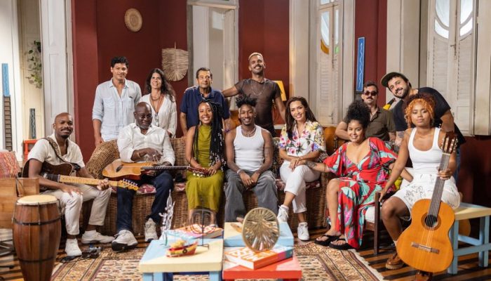 elenco-casa-pmb-com-lazzo-matumbi-sued-nunes-yan-cloud-hiran-rachel-reis-e-melly-foto-fernando-gomes.jpeg elenco-casa-pmb-com-lazzo-matumbi-sued-nunes-yan-cloud-hiran-rachel-reis-e-melly-foto-fernando-gomes.jpeg