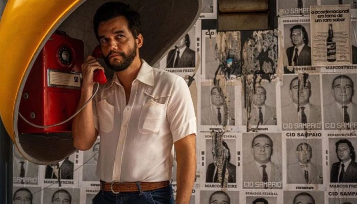 estreia-historia-e-o-que-mais-sabemos-sobre-o-agente-secreto-com-wagner-moura_widelg.jpg estreia-historia-e-o-que-mais-sabemos-sobre-o-agente-secreto-com-wagner-moura_widelg.jpg