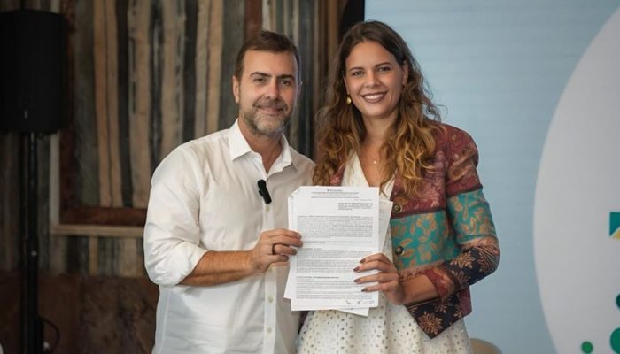 estudio-escarlate-assina-acordo-de-cooperacao-com-embratur-ministerio-do-meio-ambiente-e-ancine-para.jpeg estudio-escarlate-assina-acordo-de-cooperacao-com-embratur-ministerio-do-meio-ambiente-e-ancine-para.jpeg
