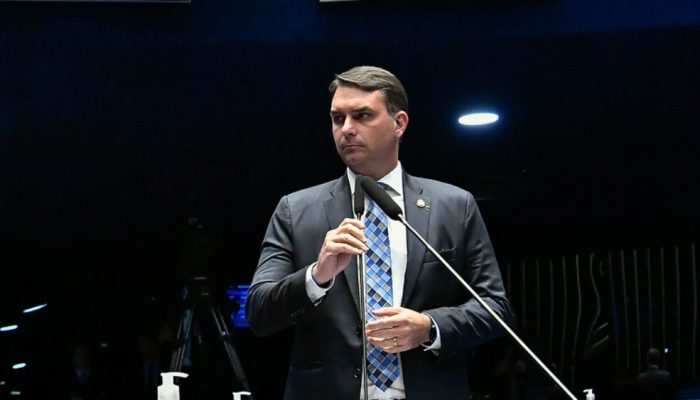 flavio-bolsonaro-foto-Waldemir-Barreto-Agencia-Senado.jpg